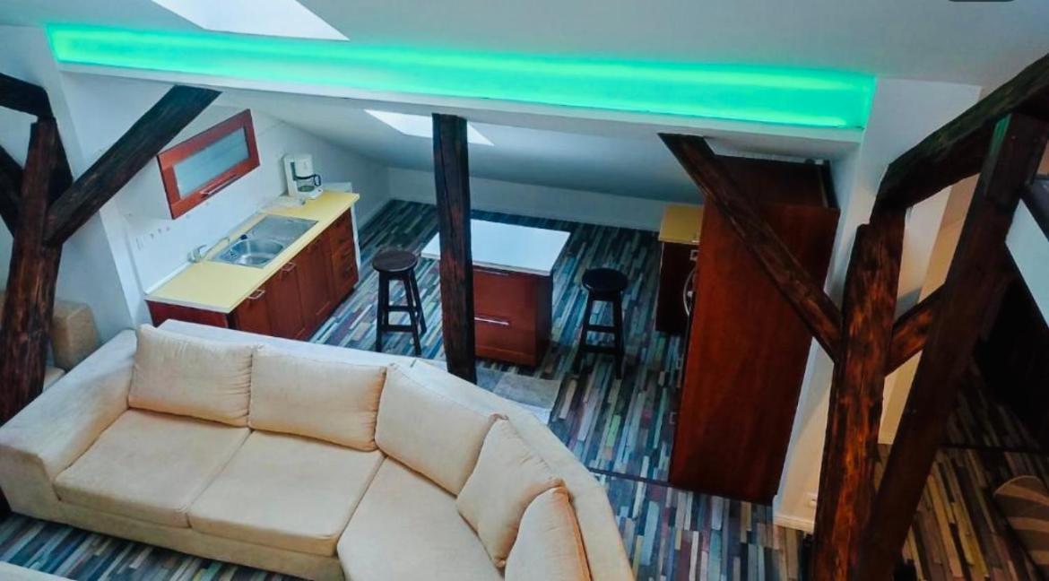 Jokai Apartman Komárno Dış mekan fotoğraf